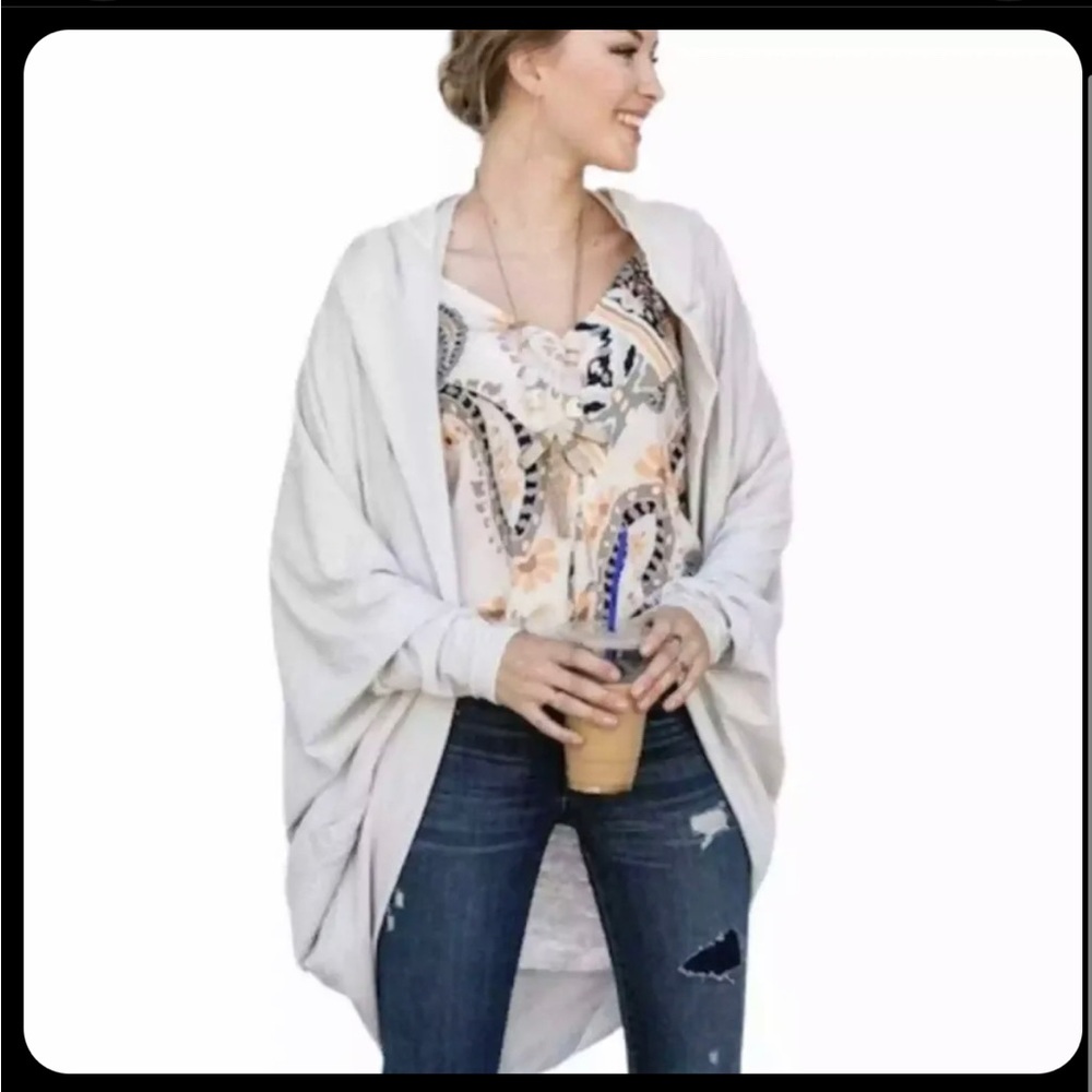 Evy’s Tree “Jennifer” Shrug in Iced Chrome (gray)